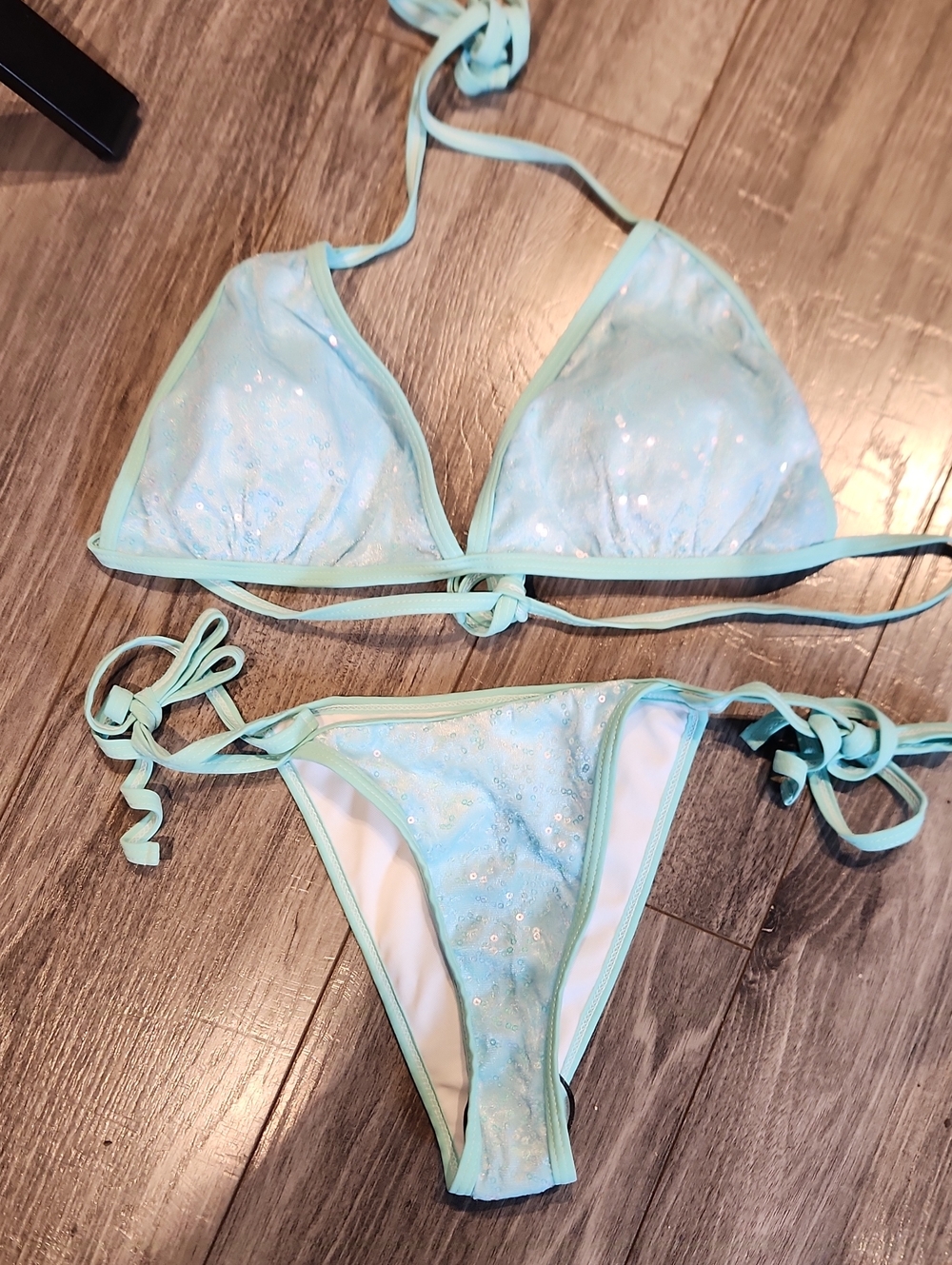 NWOT Women's Mint Sequin Triangle Bikini Set SZ M